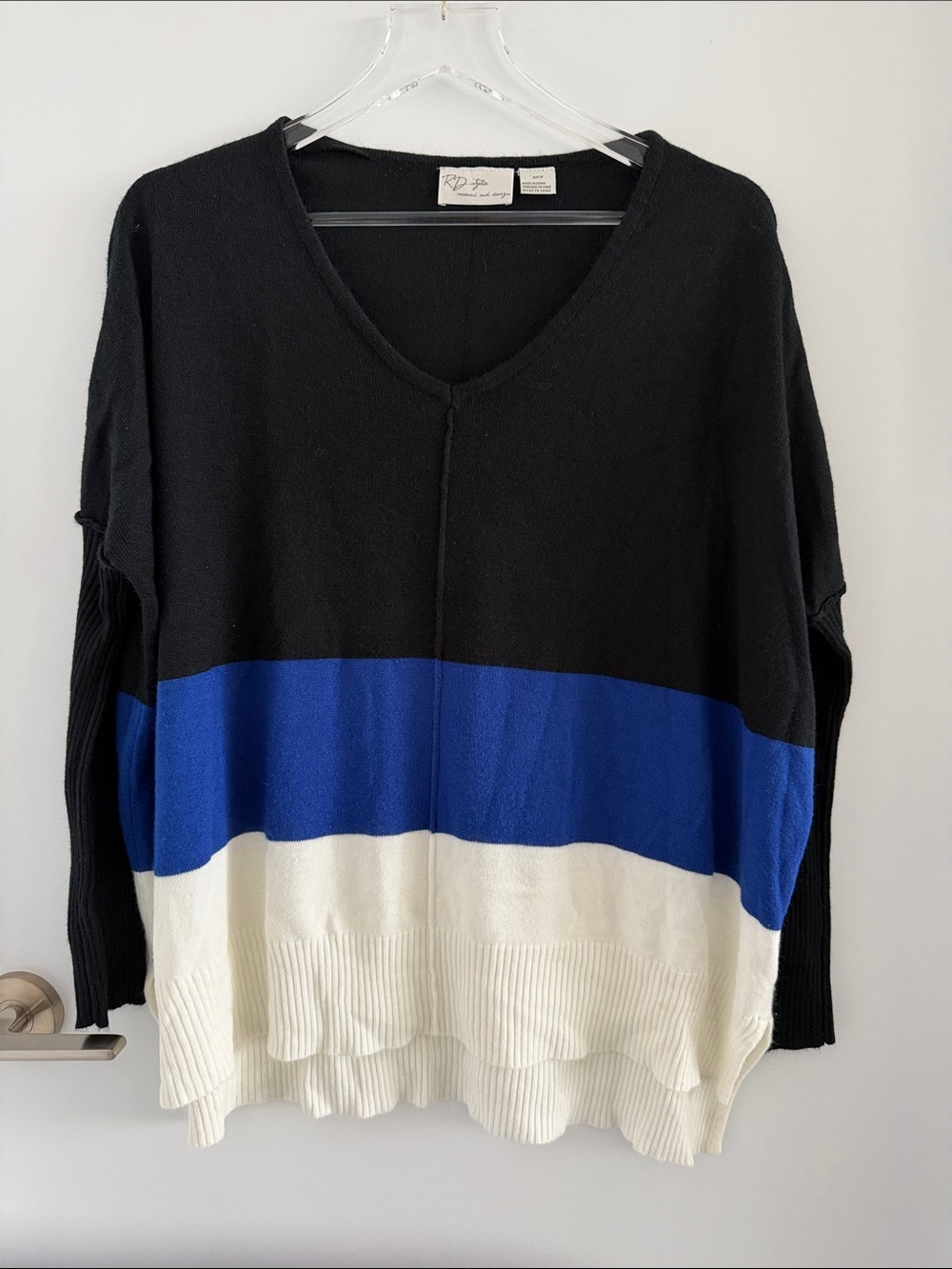 RD Style - Black, Blue & White Colorblock V-Neck Sweater